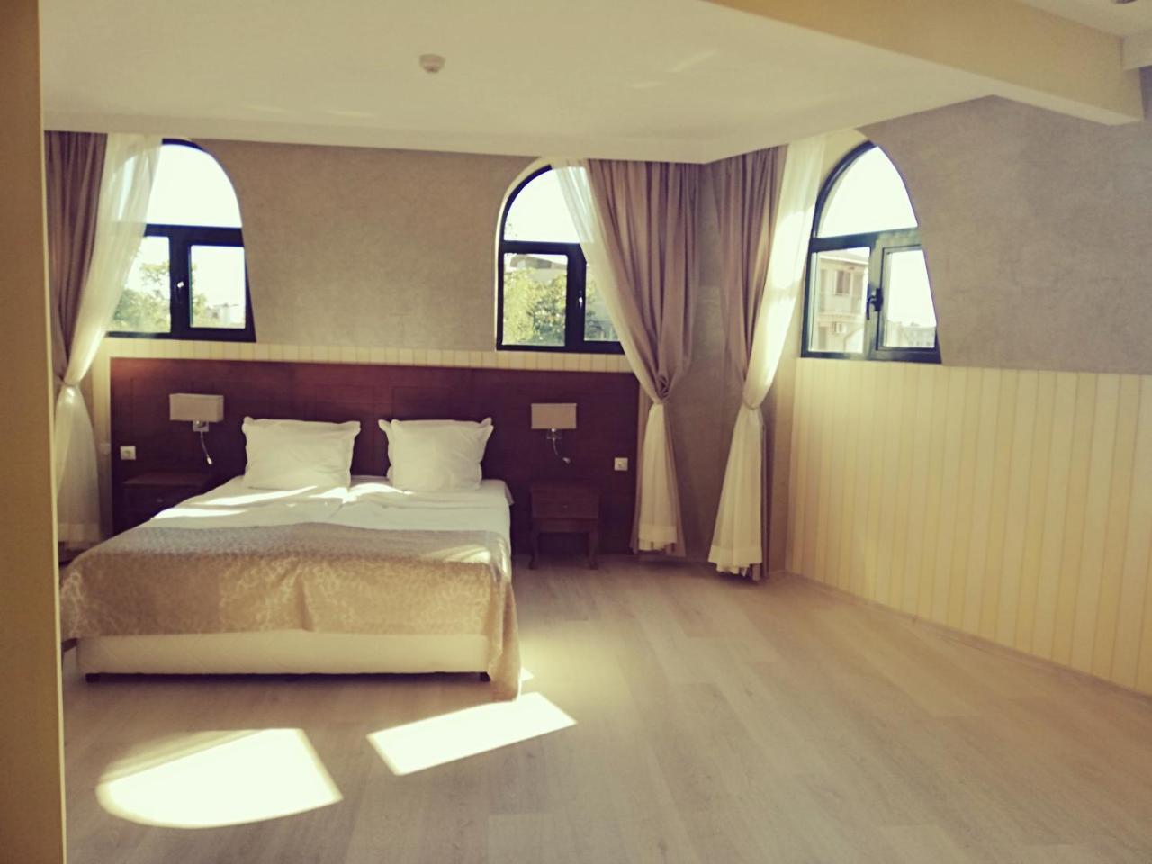 Hotel Plaza Burgas Exterior foto